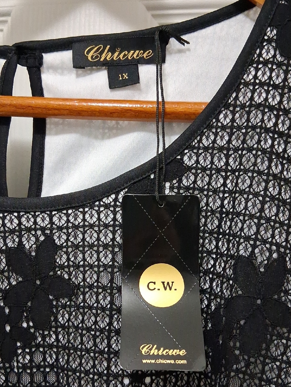 Chicwe Black Lace Top - Picture 3 of 7